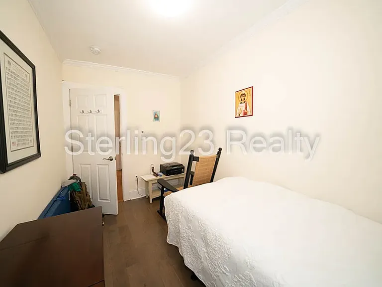 21-19 46th St #1 — Photo 12