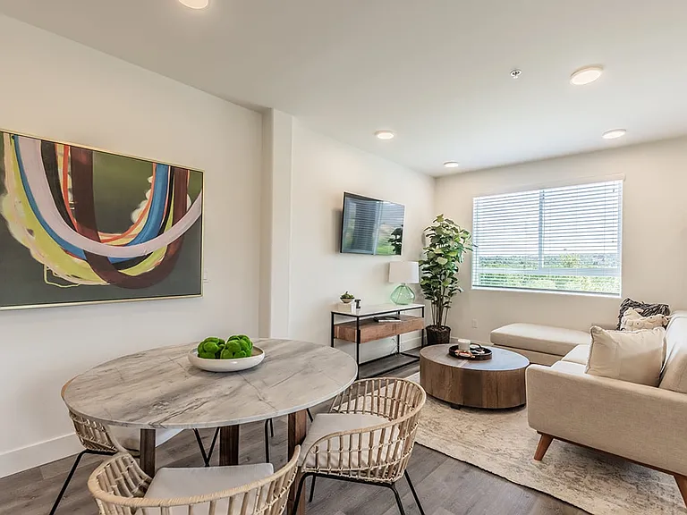 The Retreat Luxury Apartments — Photo 32