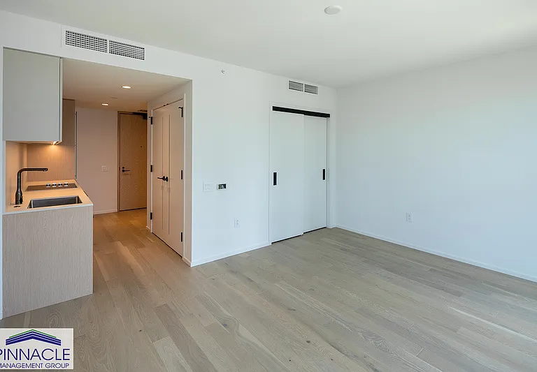 333 Ward Ave #532 — Photo 4