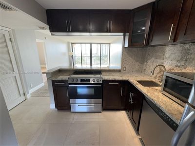 3301 N Country Club Dr APT 804, Aventura, FL, 33180