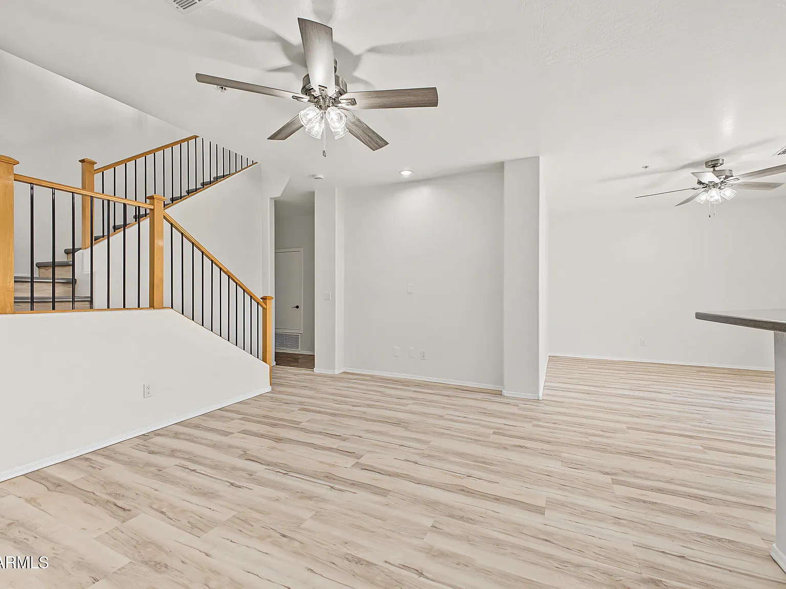 3 bed, 2.5 bath, 2100 sqft, $2,595 — Photo 4