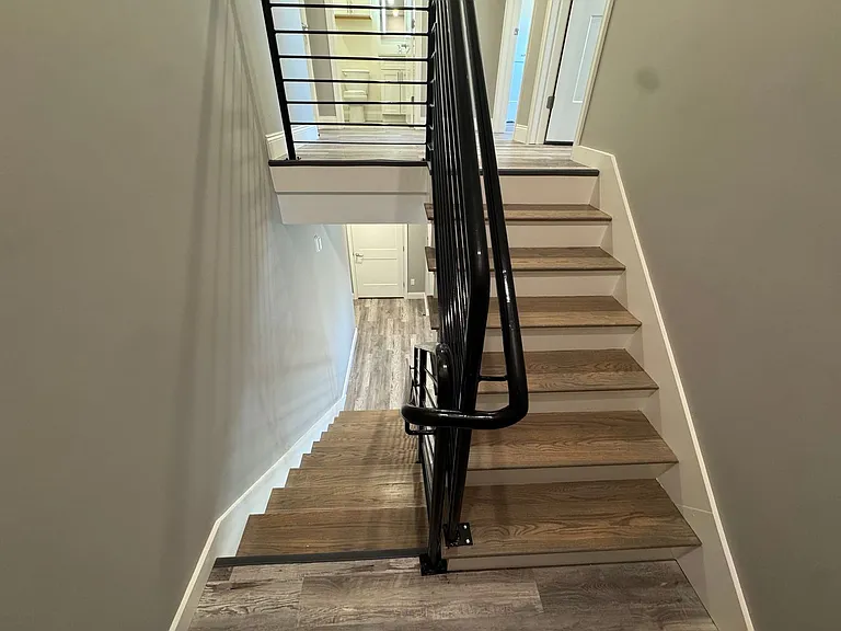 8 Avon St — Photo 38