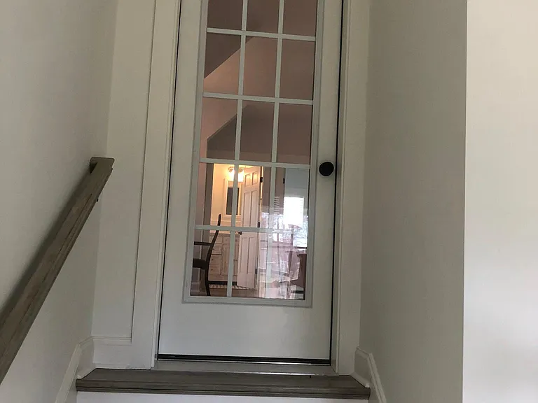 127 Country Club Dr — Photo 3