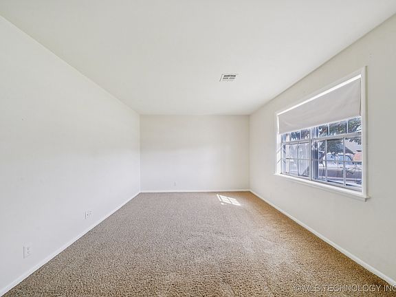 5th image of 3216 S 82nd East Ave