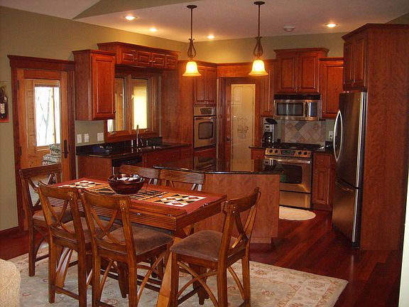 Comfortable dining