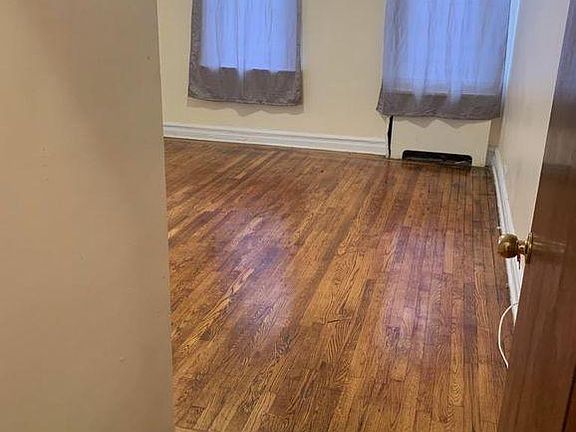 2nd image of 3376 Fenton Ave