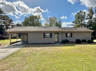 201 Garden St, Pembroke, NC 28372