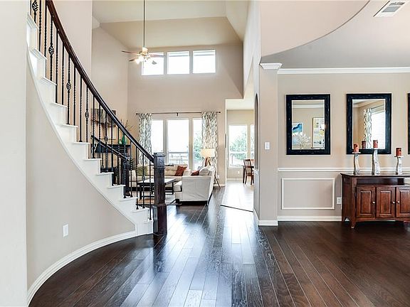 4th image of 8009 Saint Clair Dr