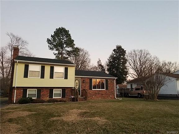 2nd image of 6417 McLean St