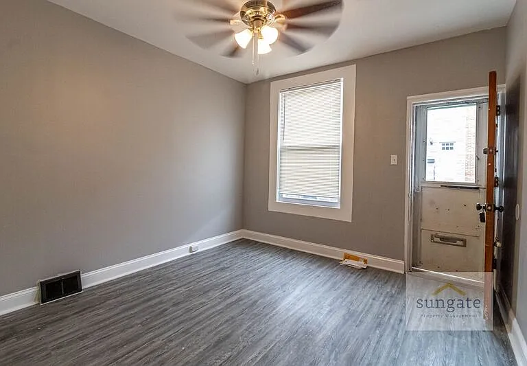 1222 Sargeant St — Photo 2