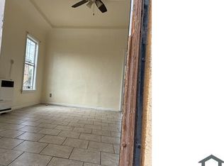 930 1/2 W 78th St #4, Los Angeles, CA 90044