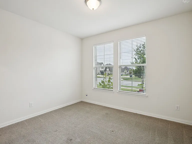 3913 Forged Way — Photo 36