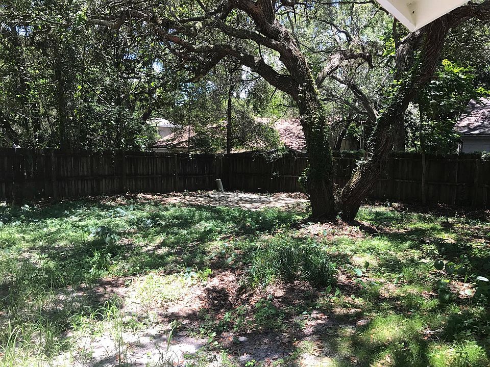 1st image of 105 Wildwood Dr