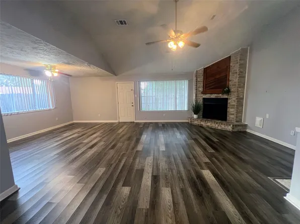 1202 Manorglen Dr, Missouri City, TX 77489