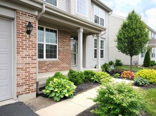 451 Honeysuckle Ln, Yorkville, IL 60560
