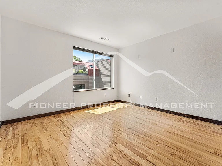 780 Walnut St #D — Photo 12