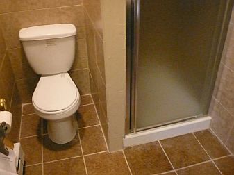3rd Floor Full Bath