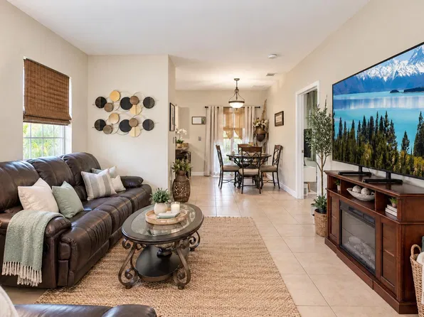 2711 NE 4 Street #101, Homestead, FL 33033