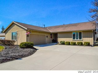 777 Canyon Dr, Lima, OH 45804