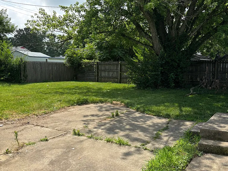 4228 Thompson Dr — Photo 10