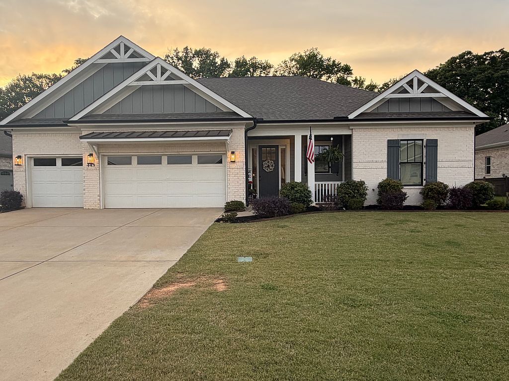 443 Peach Orchard Ln - Property Image