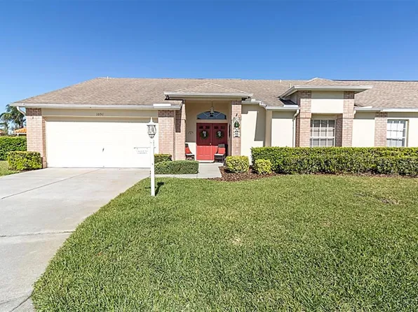 1051 Almondwood Dr, New Port Richey, FL 34655