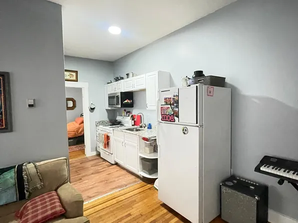 200-202 Lexington Ave #1, Providence, RI 02907