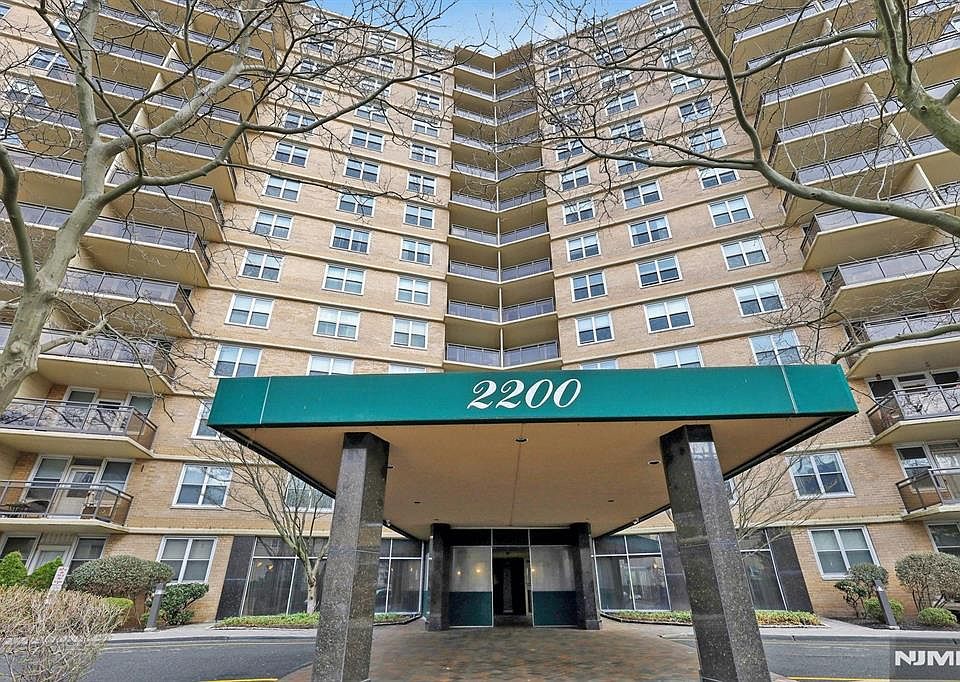 1st image of 2200 N Central Rd APT 15g