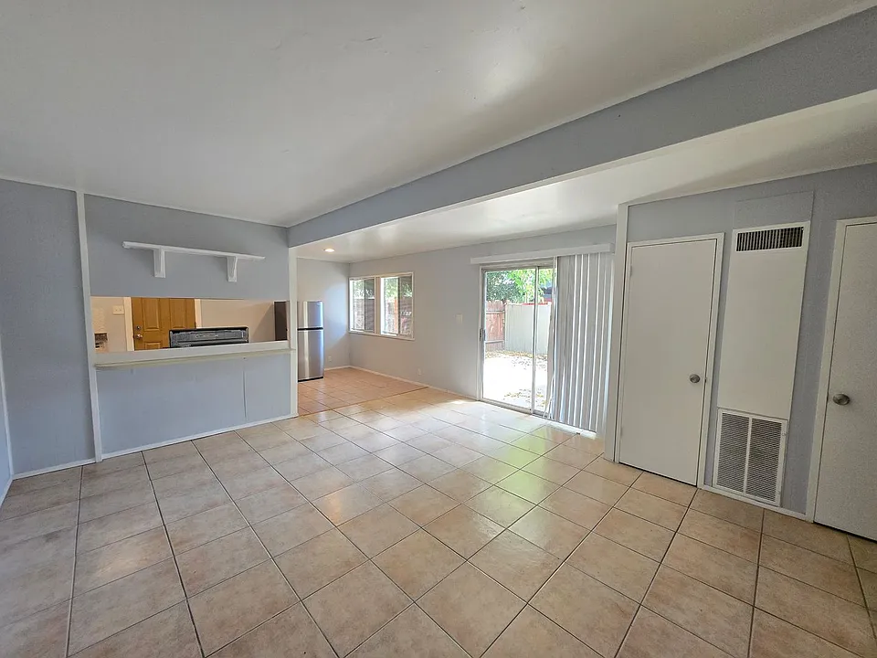 709 Adeline Pl