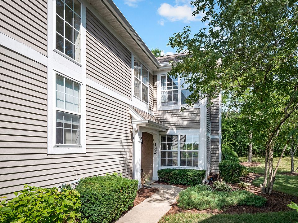 1st image of 135 Fairfield Ln #135