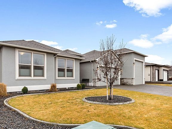 3rd image of 3294 Wild Canyon Way