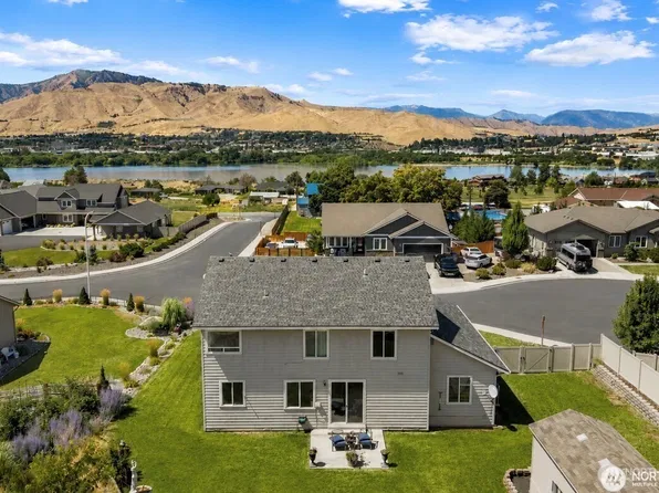 3113 NW Delcon Court, East Wenatchee, WA 98802
