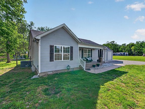 4th image of 253 Spring Meadows Ln