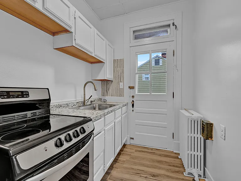 2203 Edmondson Ave #6 — Photo 4
