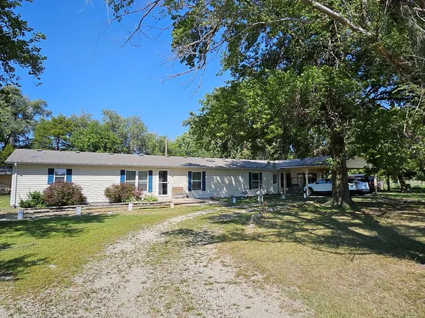 685 Old Highway 40, Abilene, KS 67410