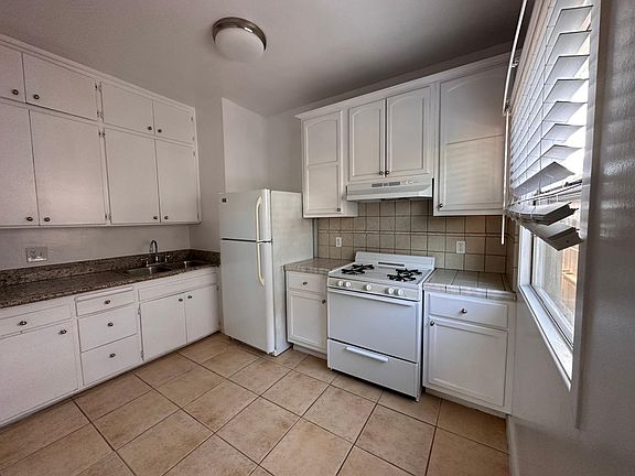 2nd image of 1414 N Hobart Blvd
