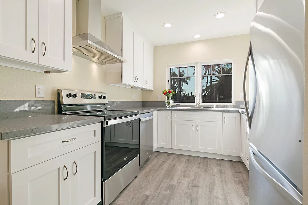 2 bed, 750 sqft, $2,900 — Photo 4