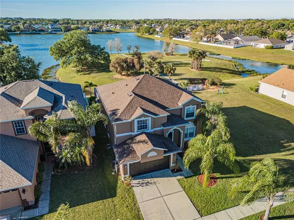31028 Baclan Dr, Wesley Chapel, FL 33545