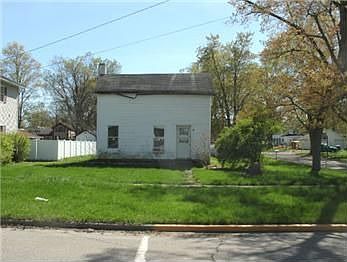 2nd image of 241 W Main St