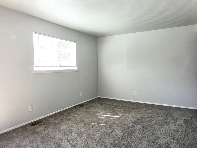 Pembroke Pines Apartments — Photo 32