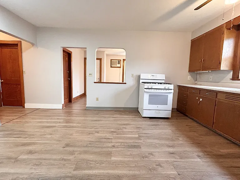 91 Willowbrook St #1 — Photo 6
