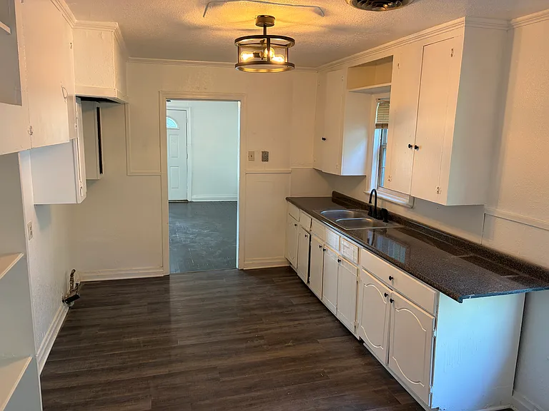 5337 Hearne Ave — Photo 7