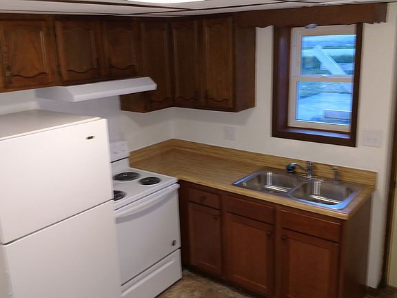 3rd image of 464 N 3rd St