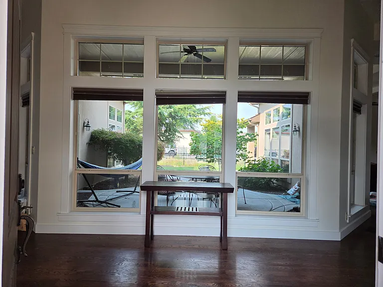 2612 E Lacewood Dr — Photo 2