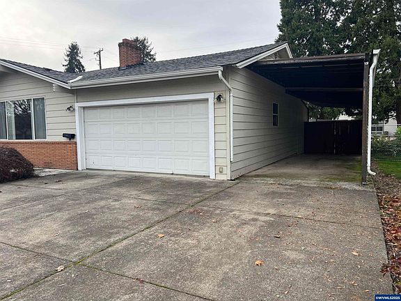 4th image of 1083 N Douglas Ave