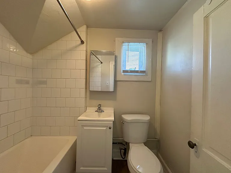 712 S Oakland Ave — Photo 18