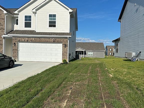 2nd image of 742 Bishop Pl