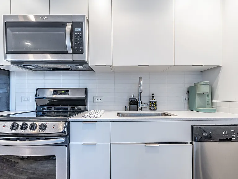 TOD Apartments — Photo 13