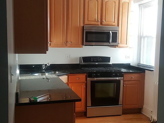 4th image of 1401 W Highland Ave #3