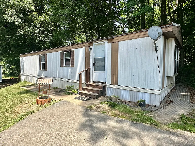 343 Twin County Rd #2 — Photo 1